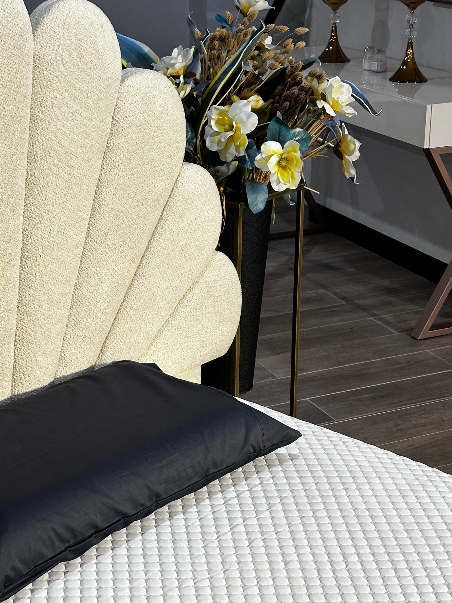 Shell Single Bed