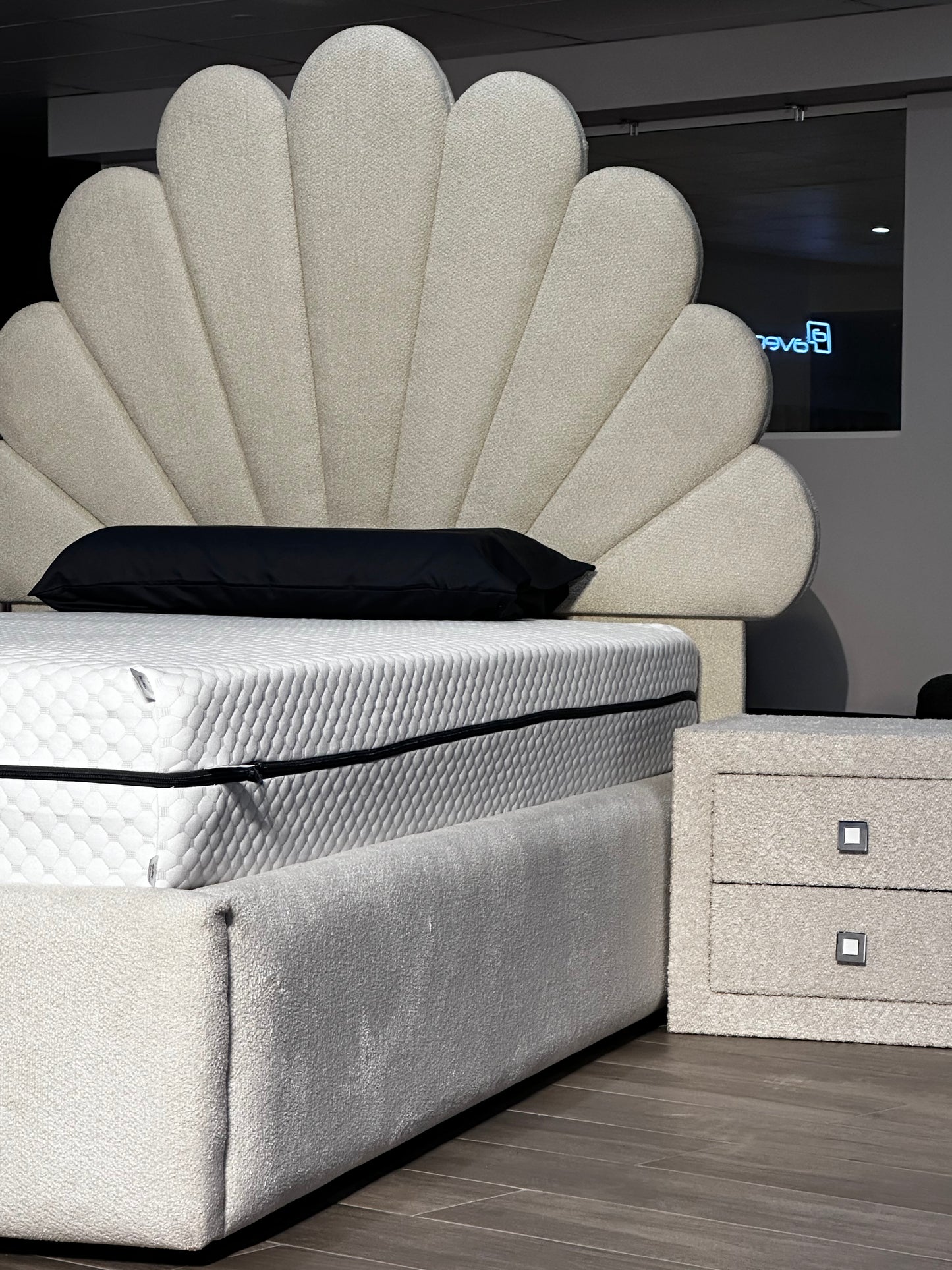 Shell Single Bed